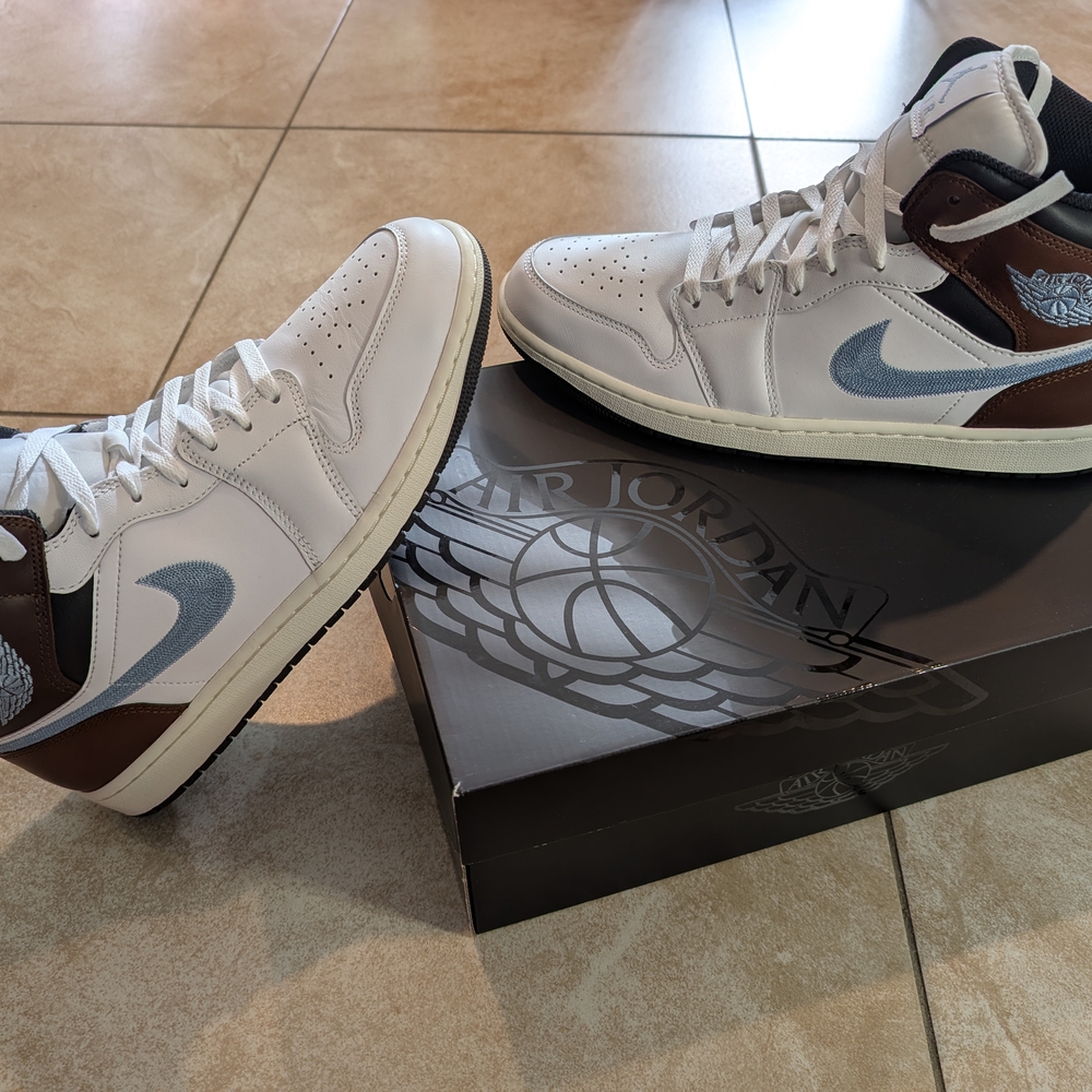 AIR JORDAN 1 MID SE White/Blue/Brown Size 11.5